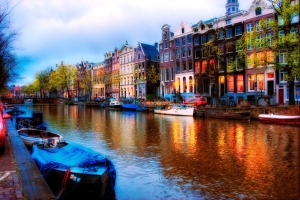 Amsterdam Evleri ve Kanal | Troya Tur