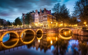 Amsterdam gecesi - köprü ve kanal | Troya Tur